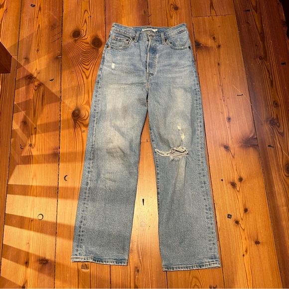 Levi’s Ribcage Straight Jeans - Picture 4 of 7